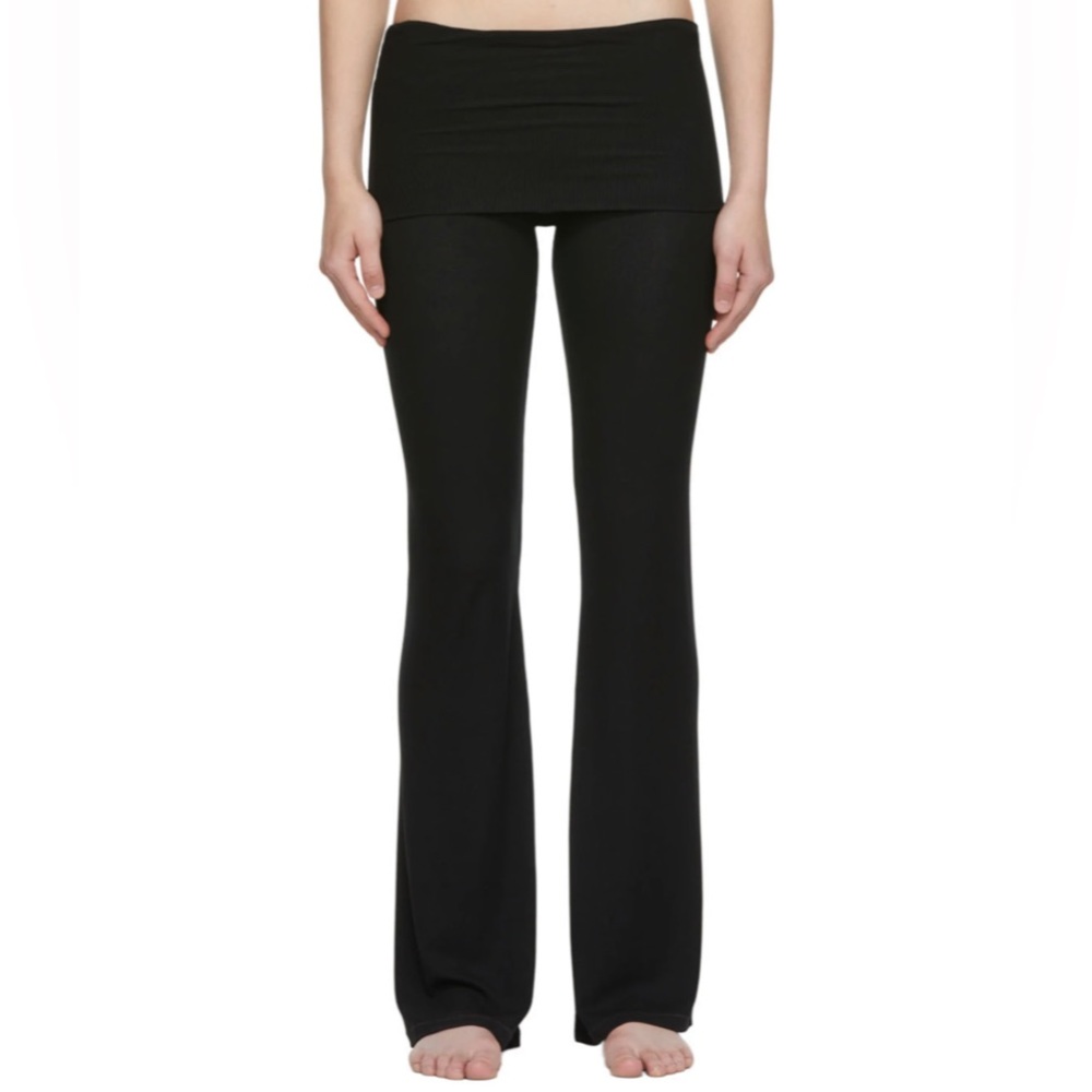 Skims twist over pants